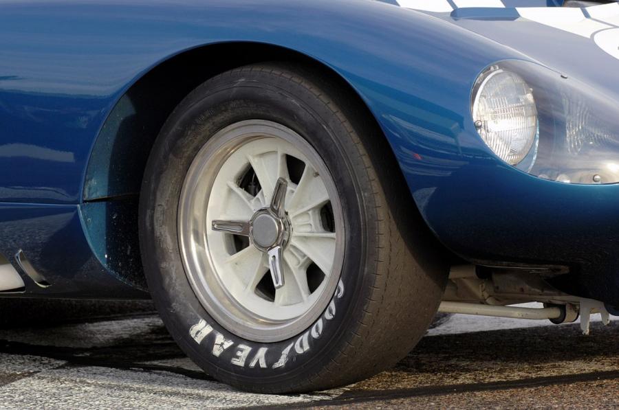  Shelby Cobra Daytona Coupe CSX2601 1965 года  (фото 30 из 44)